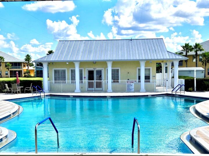 Property Photo:  2140 Heron Lake Drive 202  FL 33983