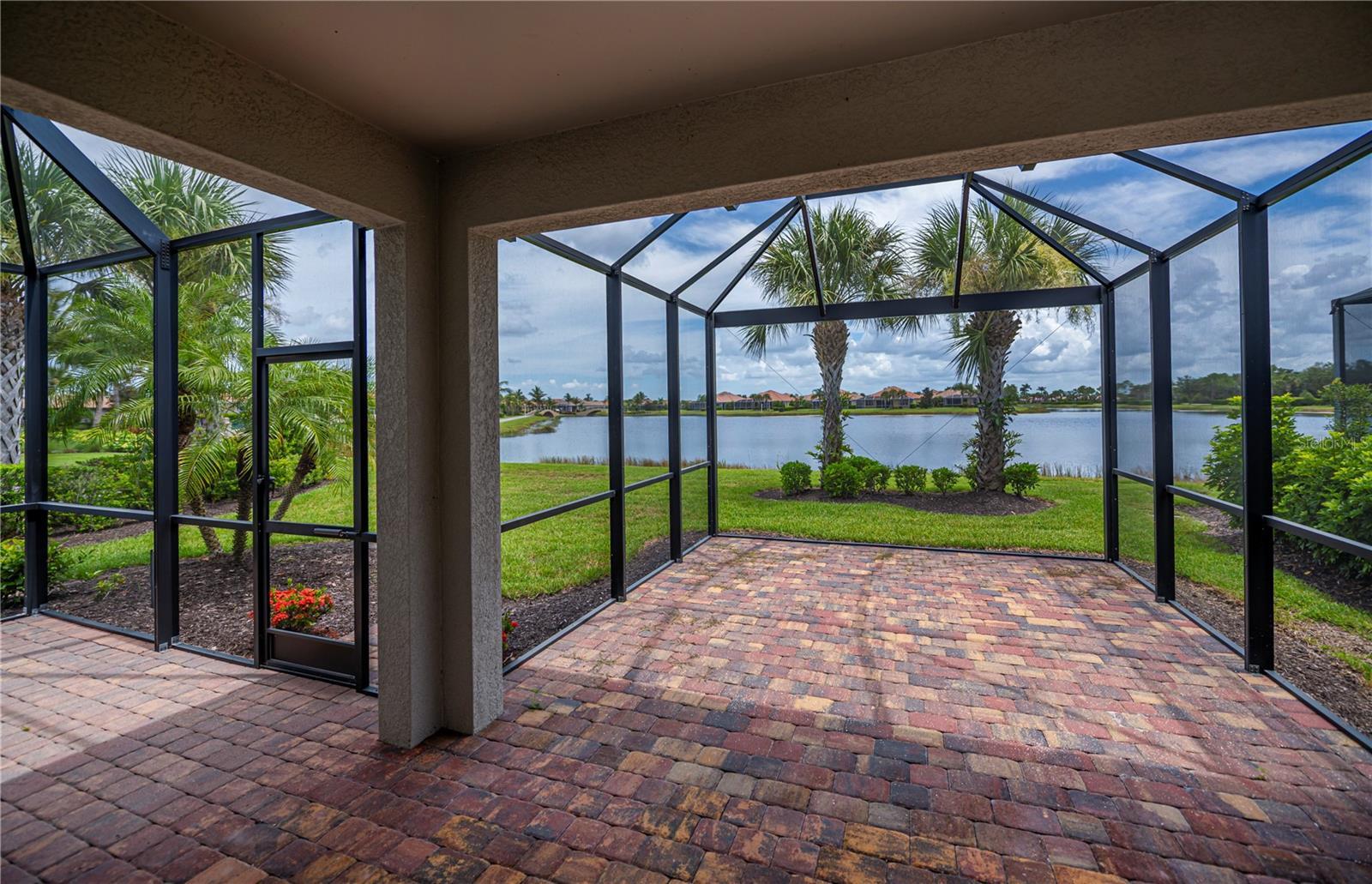 Property Photo:  13696 Rosalia Street  FL 34293 