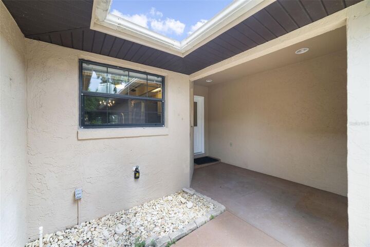 Property Photo:  2021 Arbor Way  FL 32757 