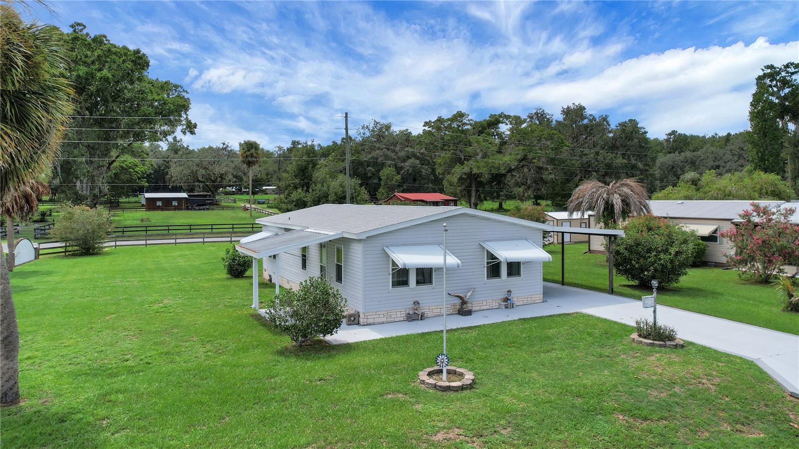 Property Photo:  13230 SE 47th Court  FL 34420 
