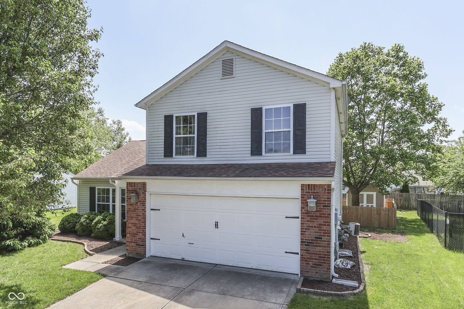 Property Photo: 1238 Valley Forge Drive IN 46234