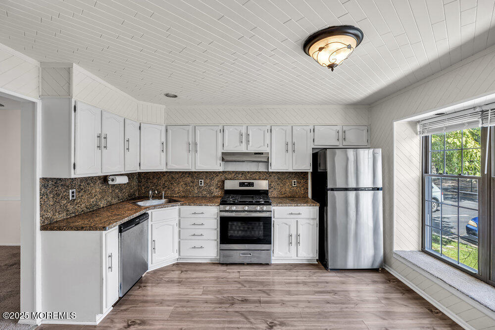 Property Photo:  504 Bent Trail 1048  NJ 08753 