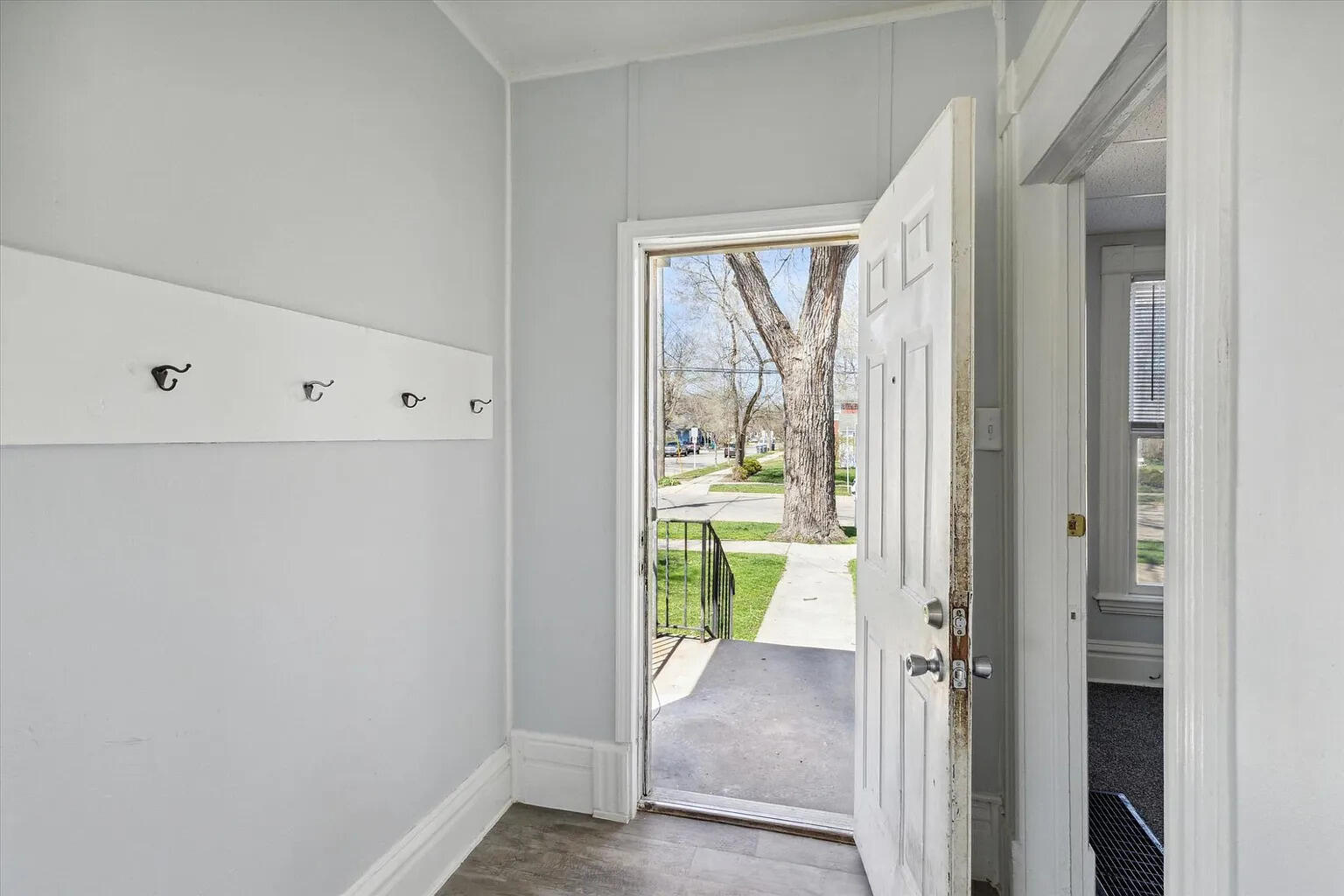 Property Photo: 723 W Walnut Street MI 49007