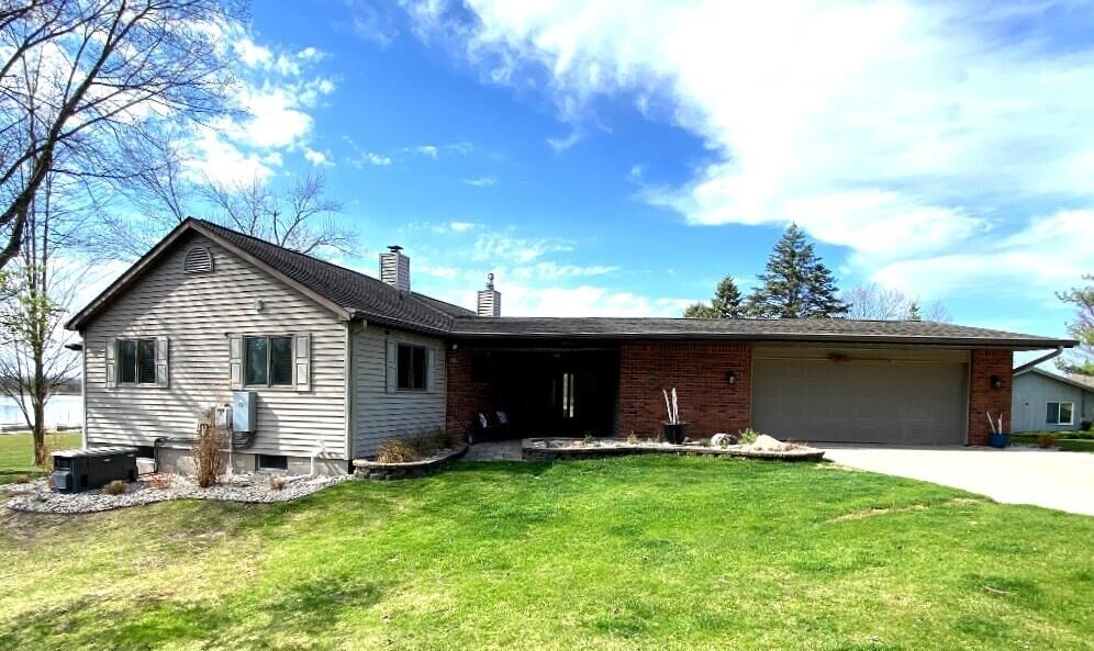 Property Photo:  