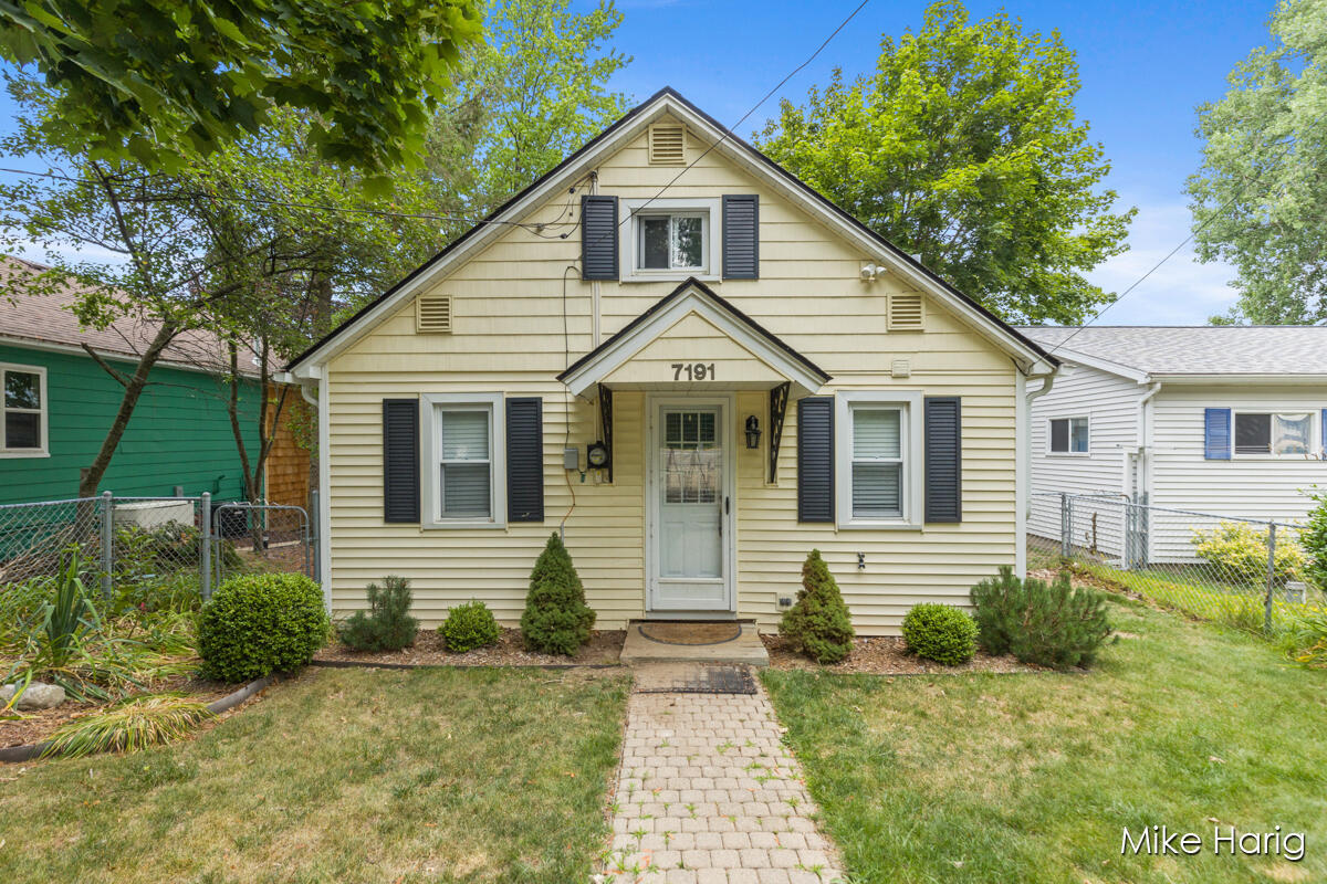 7191 Belding Road NE  Rockford MI 49341 photo