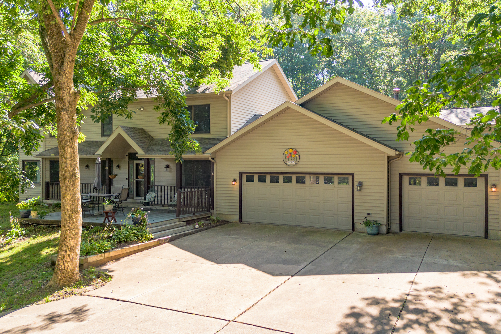 Property Photo: 1368 Lake Wildwood Drive IL 61375