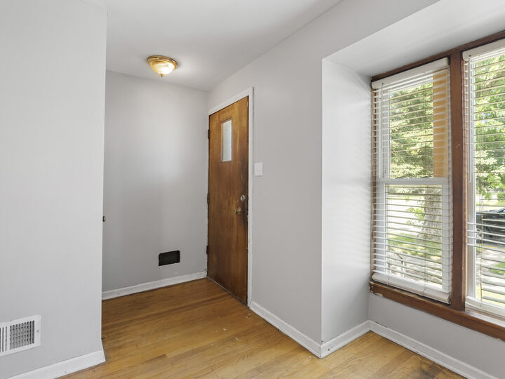 Property Photo: 1135 Rice Avenue IL 60104