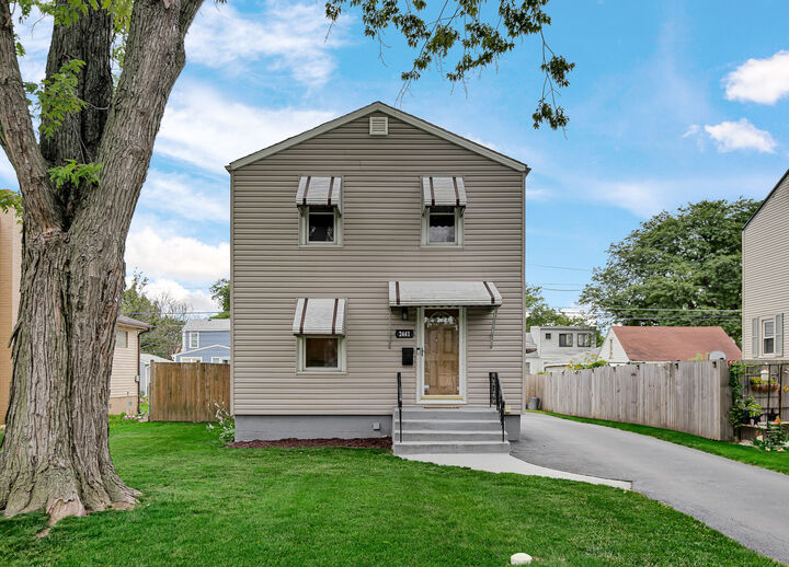 Property Photo:  2441 S 13th Avenue S  IL 60155 