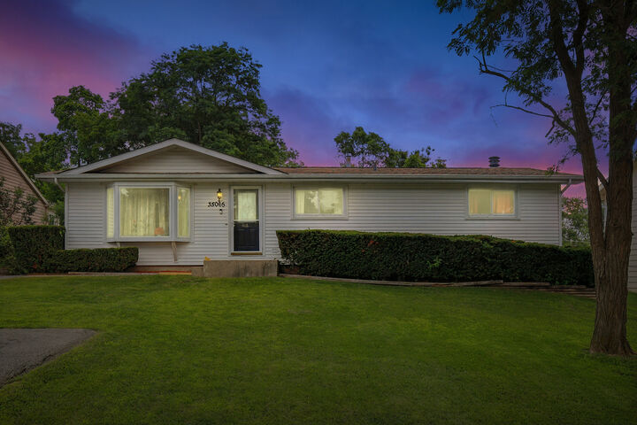 Property Photo:  35065 N Hilldale Drive  IL 60041 