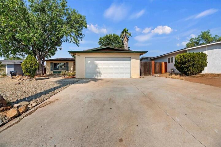 Property Photo:  11831 Davis Street  CA 92557 