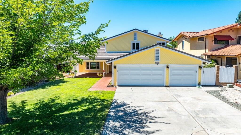 Property Photo:  1735 Southfork Place  CA 93446 