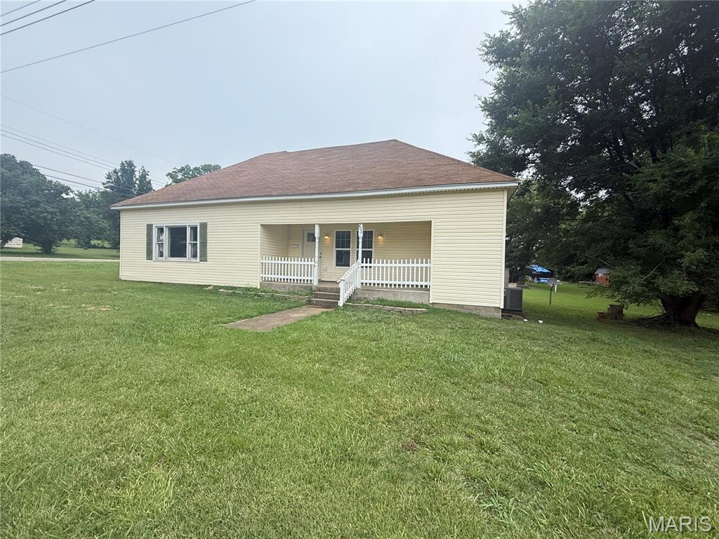 Property Photo:  203 3rd Street  MO 63601 