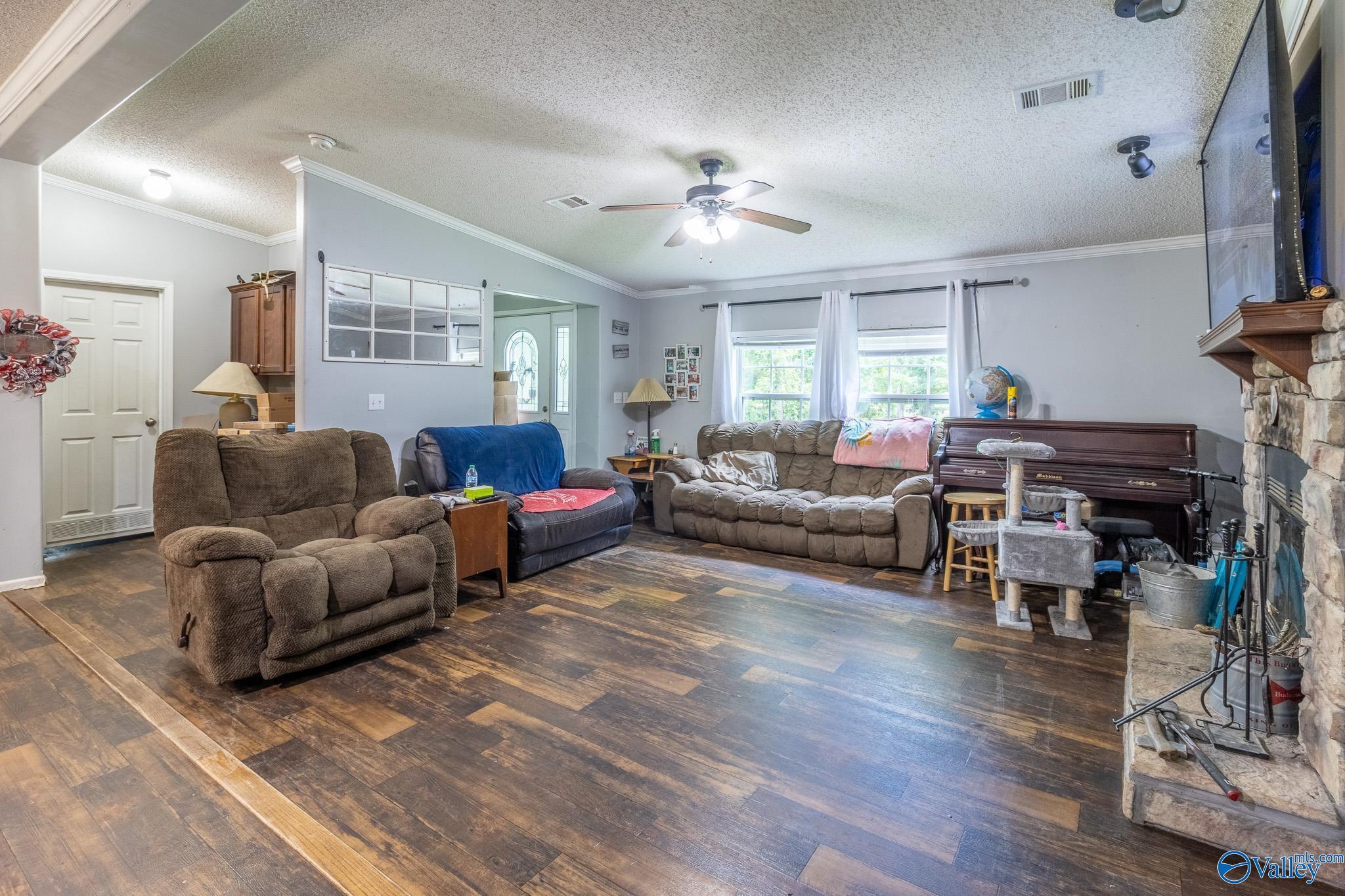Property Photo:  2278 County Road 95  AL 35979 