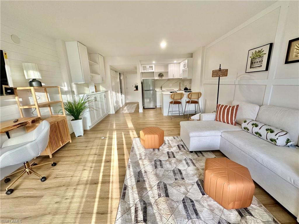 Property Photo: 5 Bluebill Ave 105 FL 34108