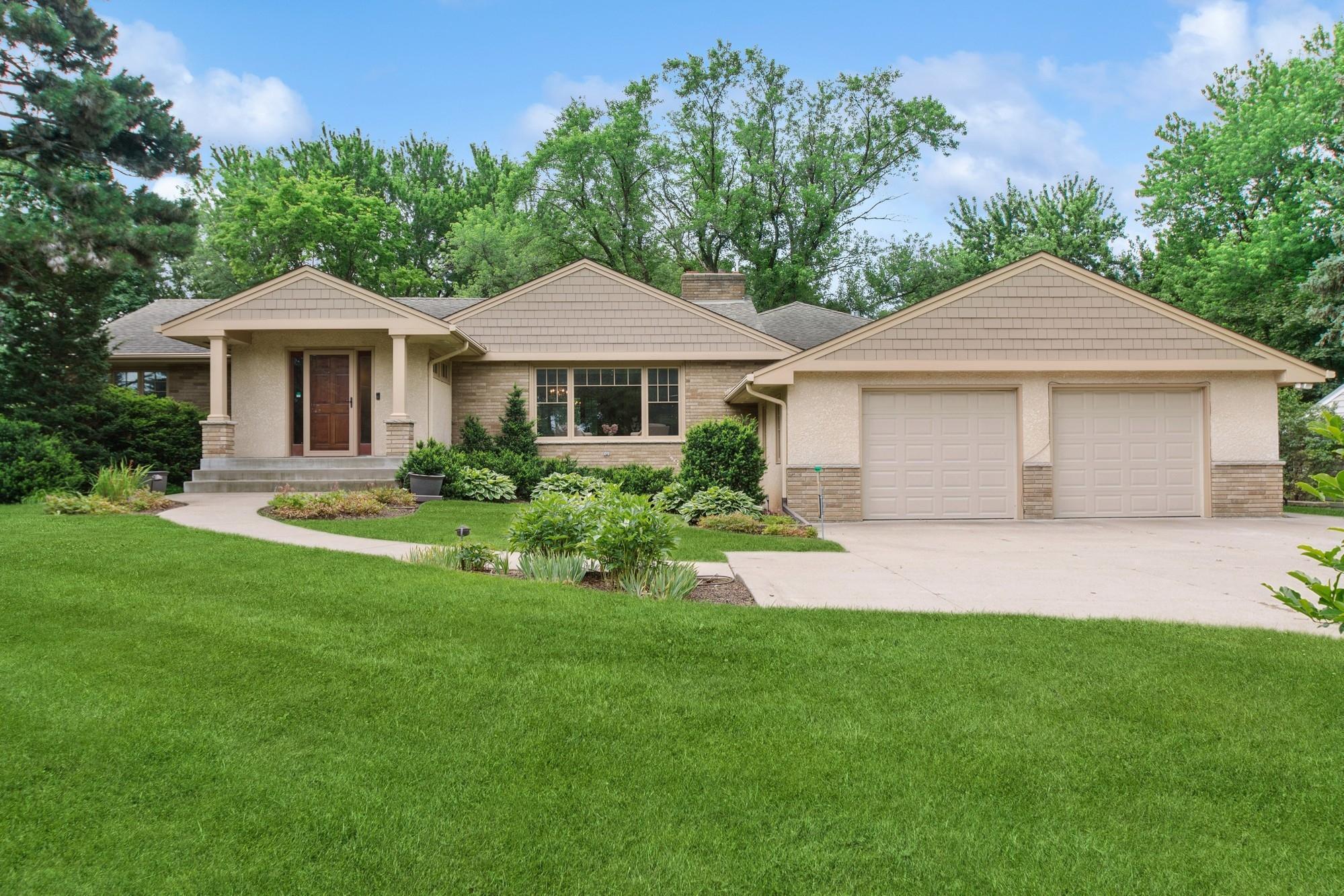 Property Photo: 2280 Highway 36 W MN 55113