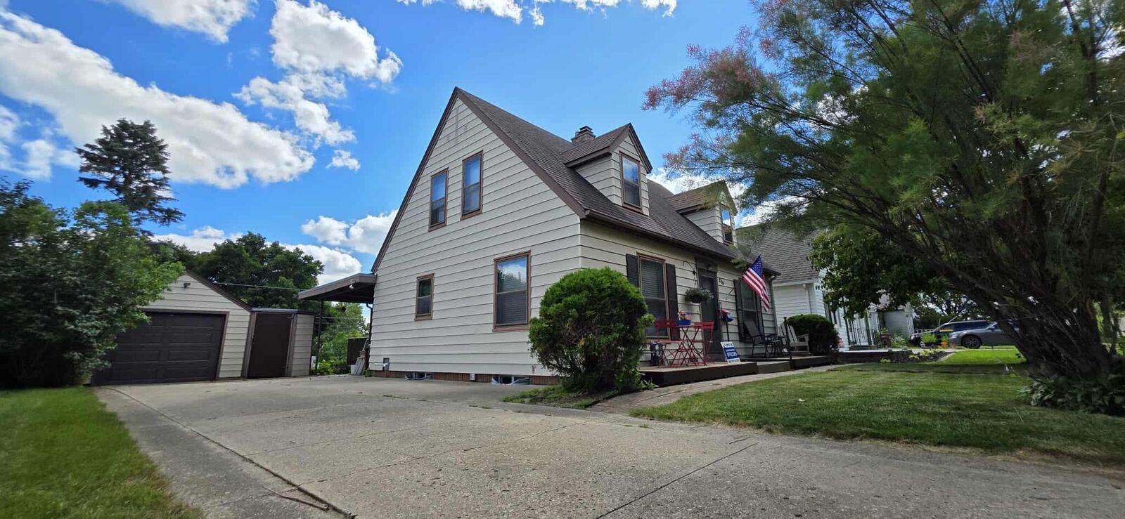 Property Photo: 210 Giles Place MN 56007