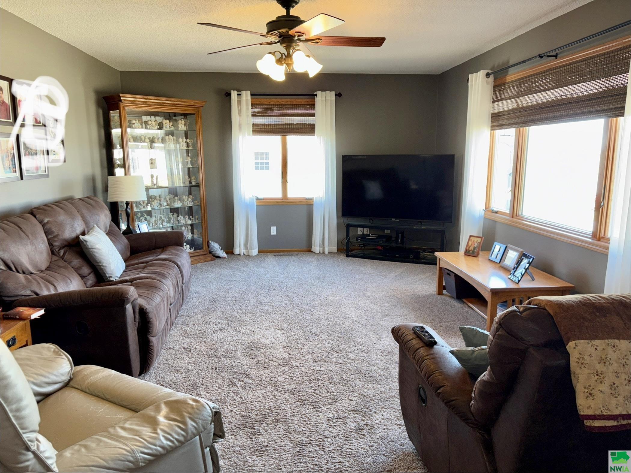 Property Photo: 834 Ash St IA 51022