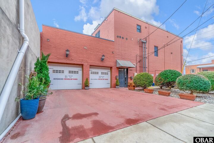 Property Photo:  203 N Water Street  NC 27909 