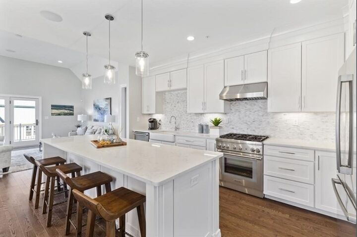 Property Photo:  4 Waterville Lane 4  MA 01748 