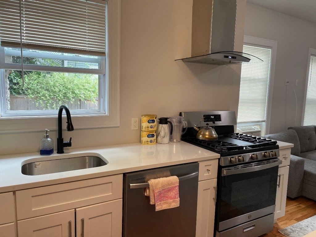 Property Photo:  14 Marshall Street 1  MA 02472 