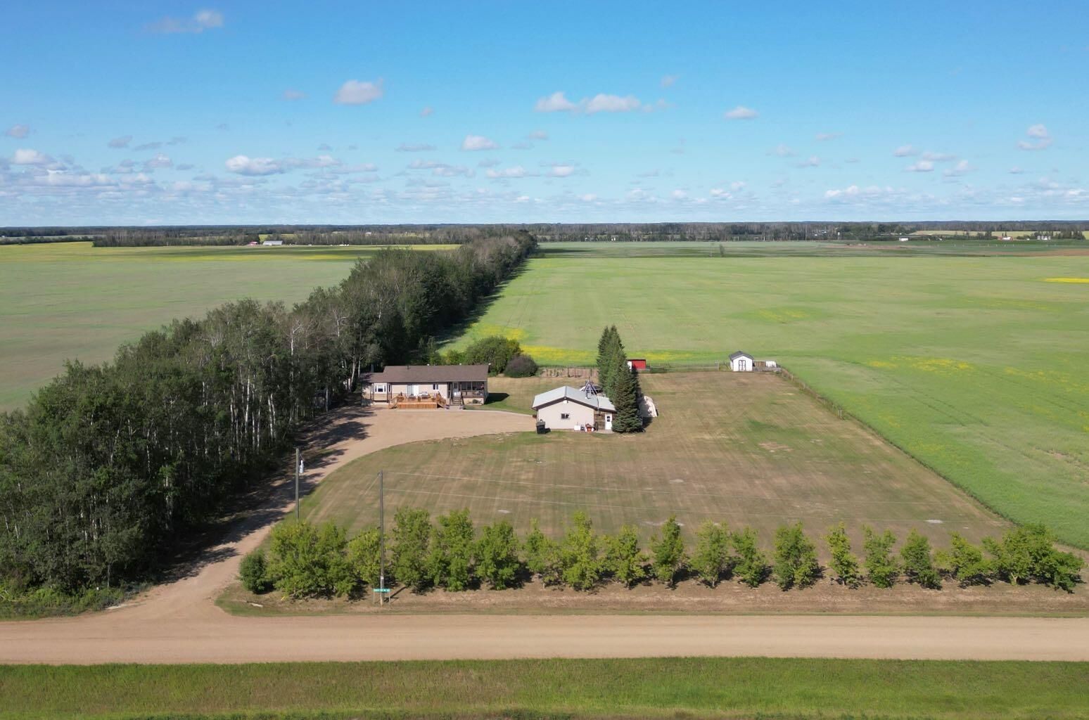 Property Photo: 106542 Rge Rd 140 AB T0H 2H0