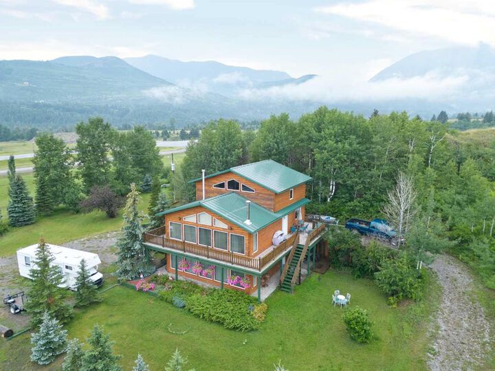 23701 Passburg Drive  Bellevue AB T0K 0C0 photo
