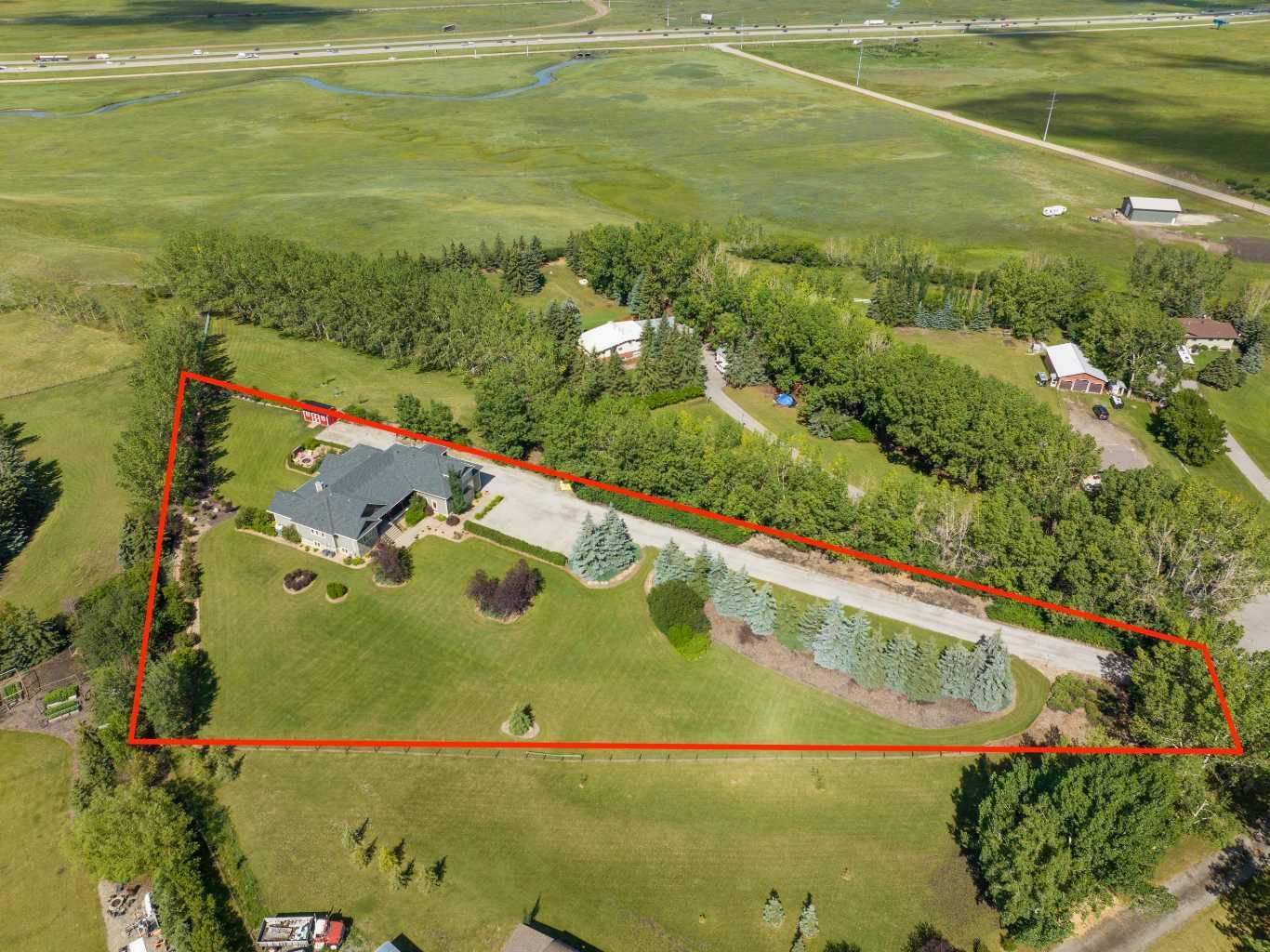 Property Photo:  21 Butte Hills Court  AB T4A 0P5 