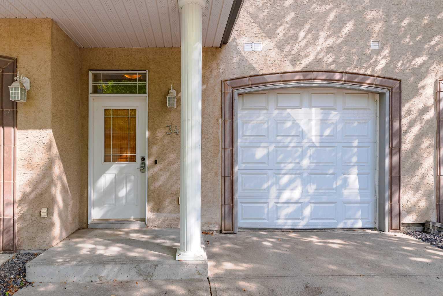 Photo de la propriété:  34 Simcoe Place SW  AB T3H 4T8 