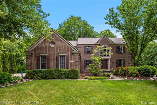 Property Photo:  7363 Oakstone Drive  MI 48348 