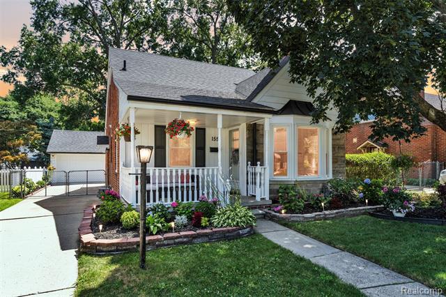Property Photo: 155 Beechmont Street MI 48124