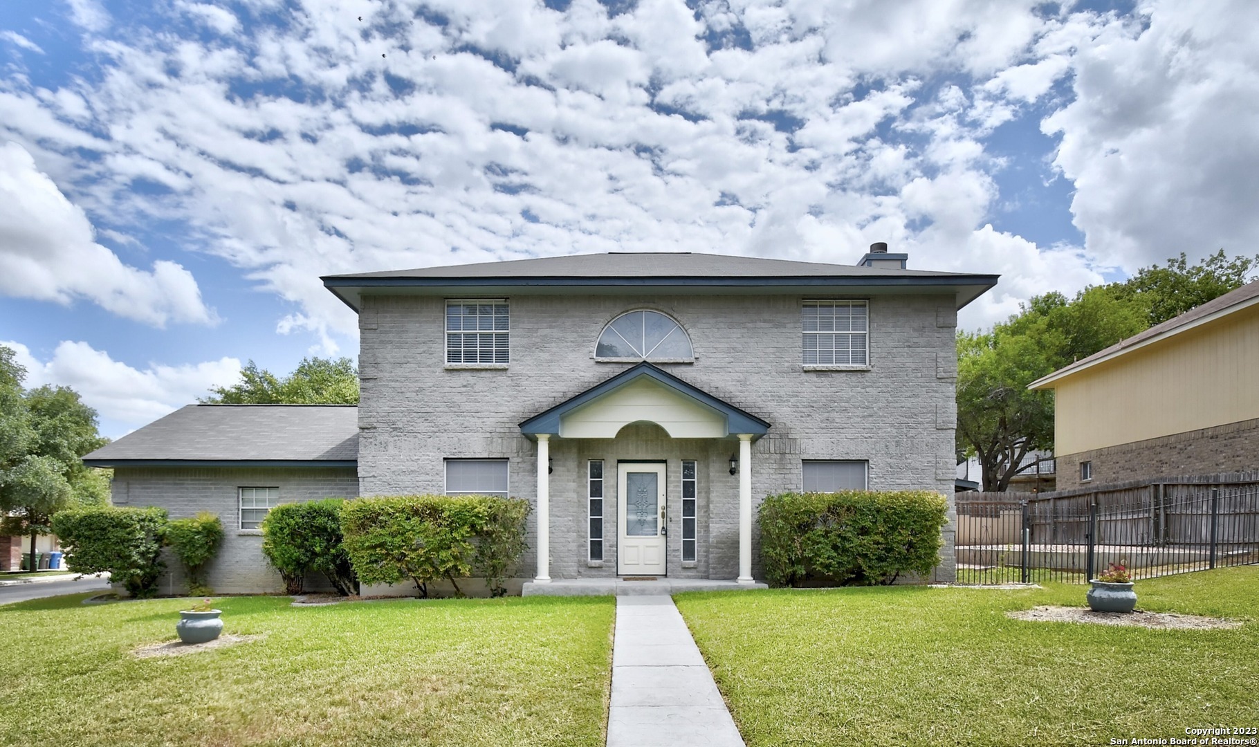 Property Photo: 13802 Fairway Crest TX 78217
