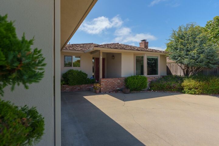 Property Photo:  1152 Los Palos Drive  CA 93901 