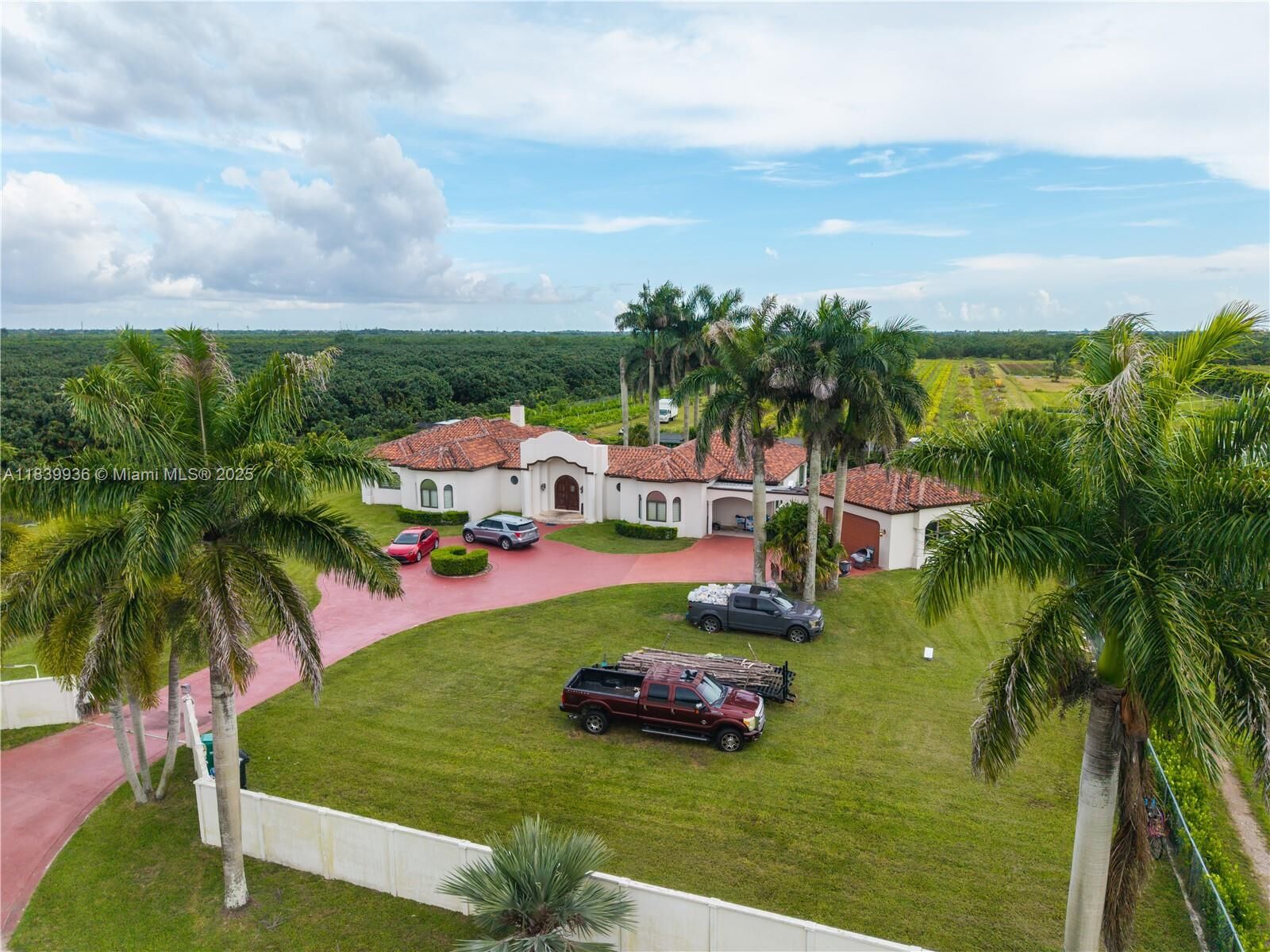 Property Photo: 20970 SW 264th St FL 33031