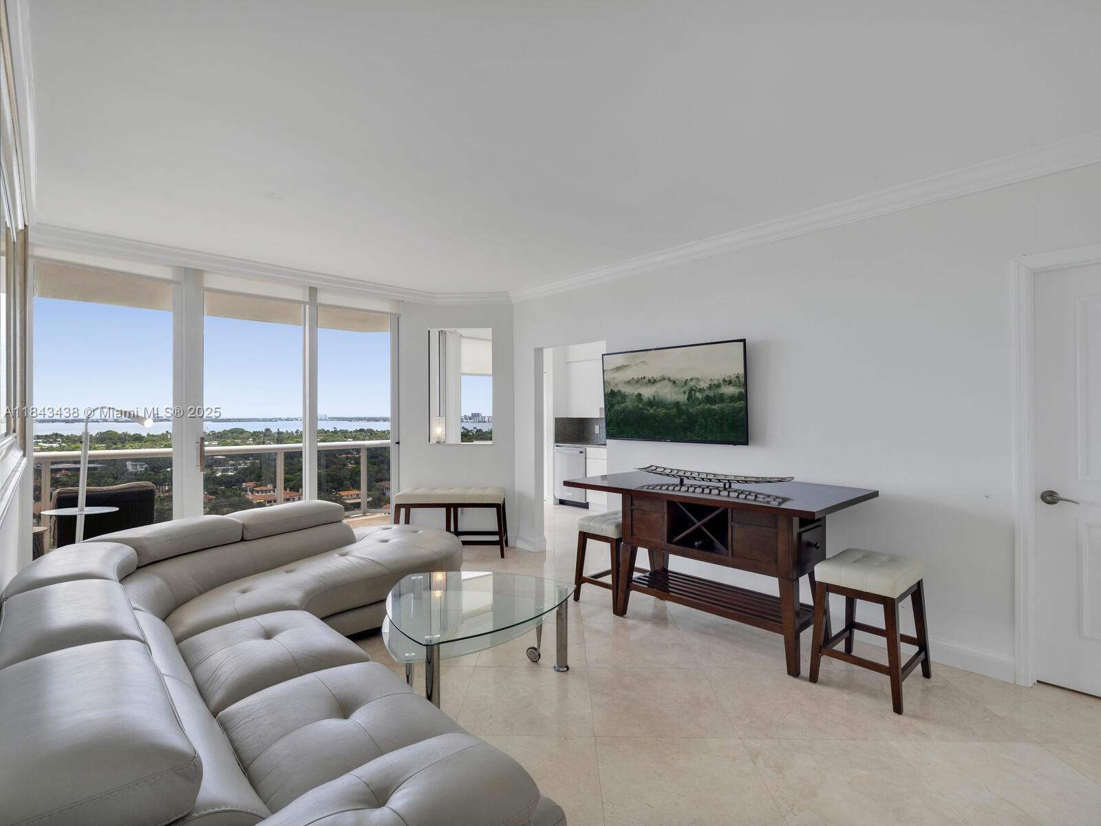 Property Photo:  4779 Collins Ave 1706  FL 33140 