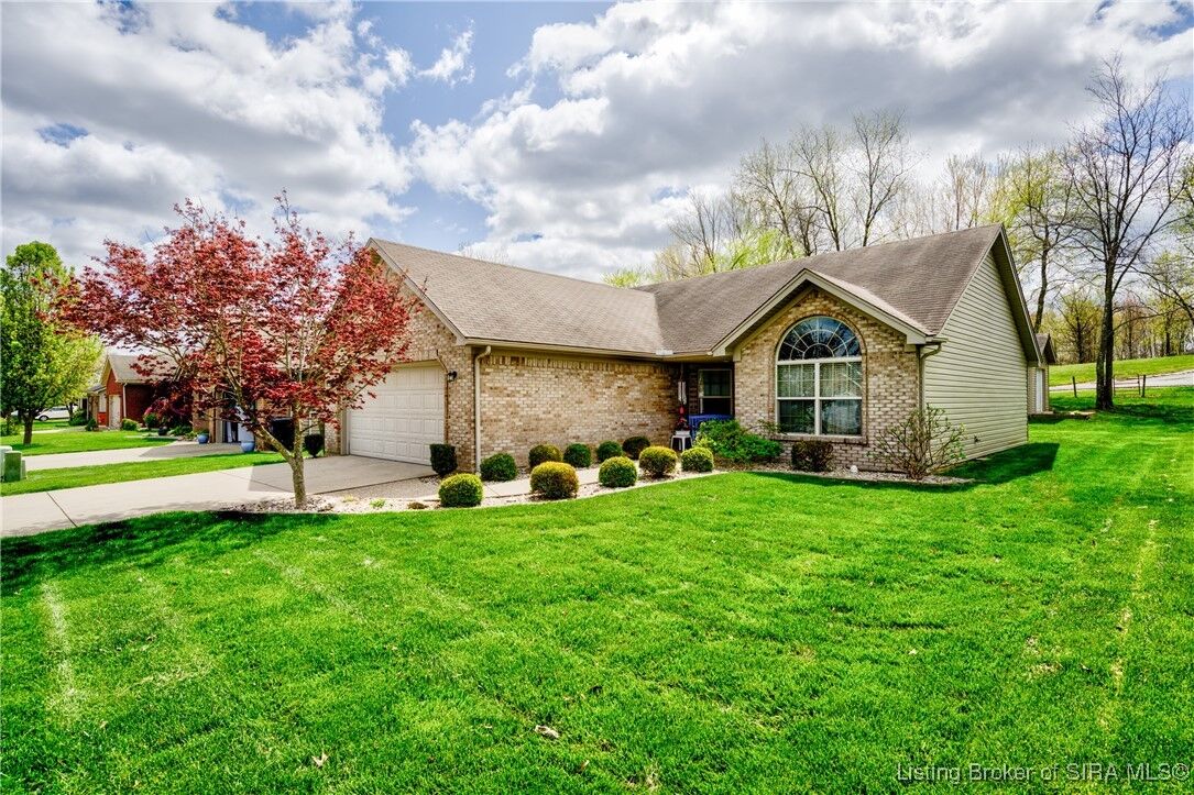 Property Photo:  5515 Harmony Woods Drive  IN 47143 