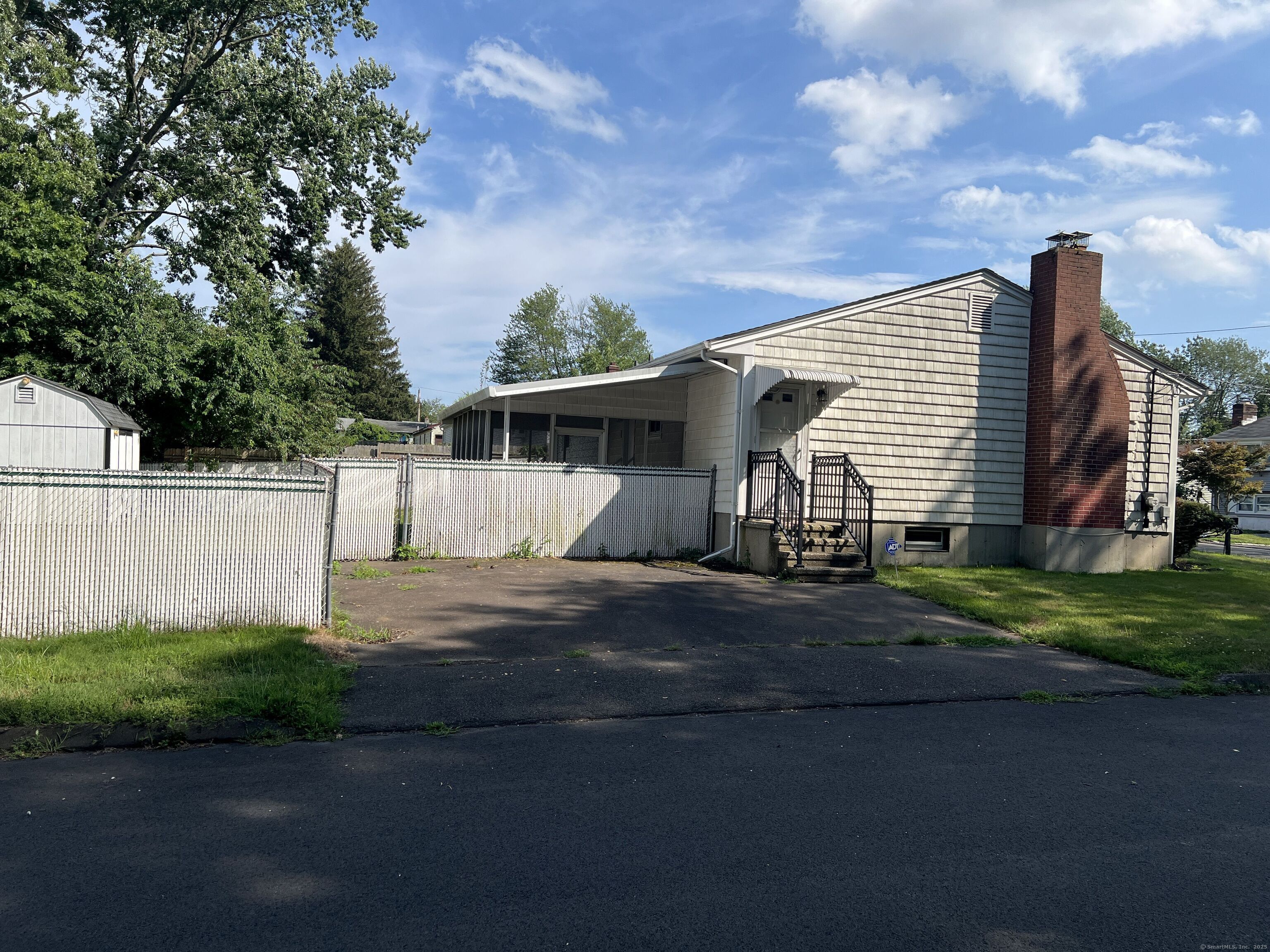 Property Photo:  29 Ipswich Street  CT 06516 