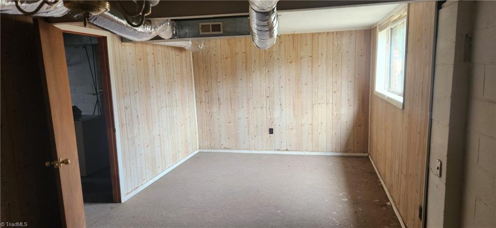 Property Photo: 1004 8th Street NC 28659
