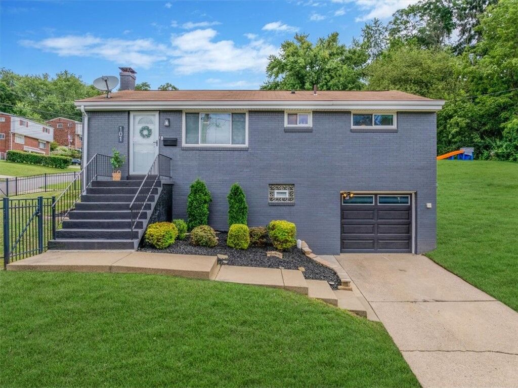 Property Photo:  101 Merwood Drive  PA 15214 