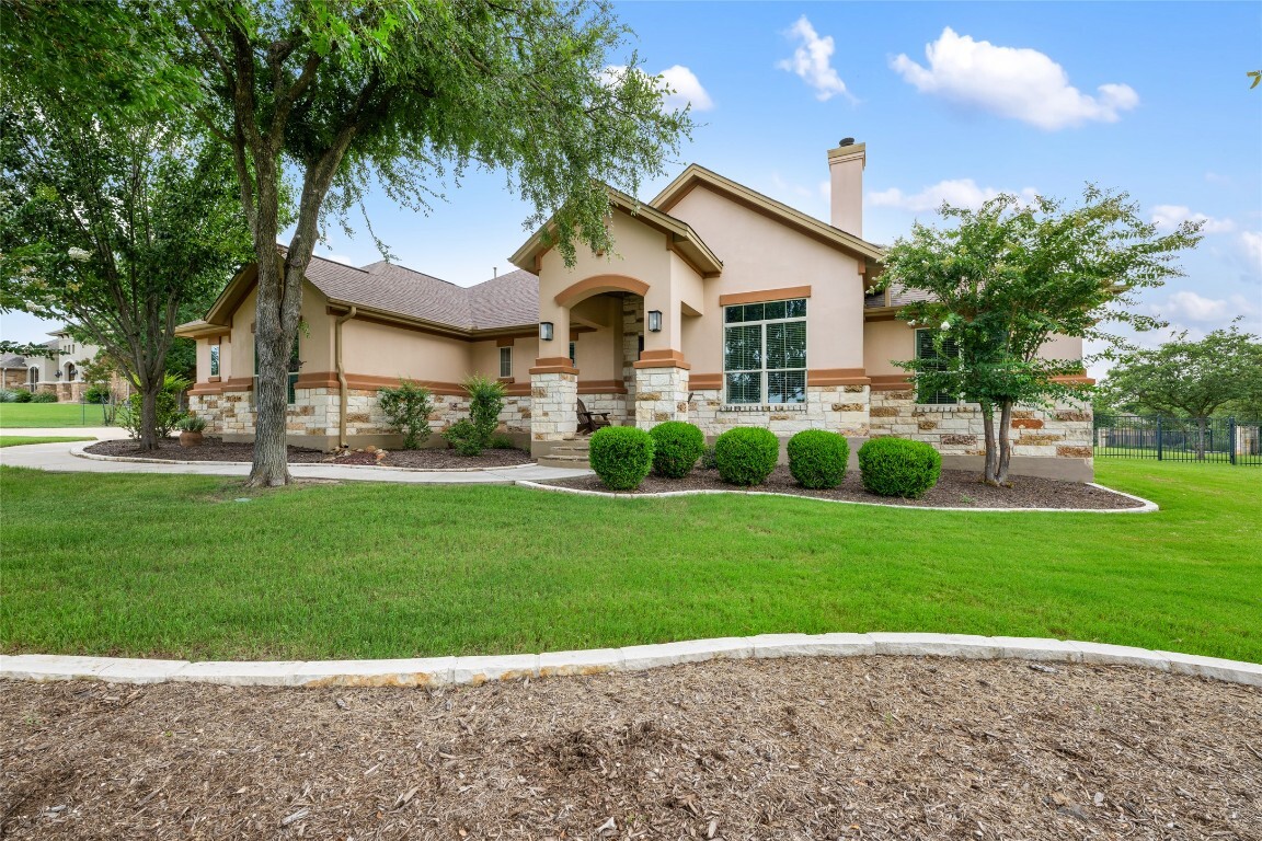 Property Photo: 701 W Majestic Oak Lane TX 78633