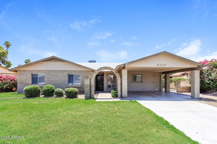 Property Photo:  8337 N 58th Avenue  AZ 85302 