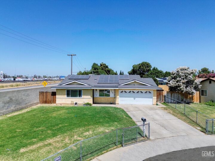 709 Rutherford Ct  Bakersfield CA 93308 photo