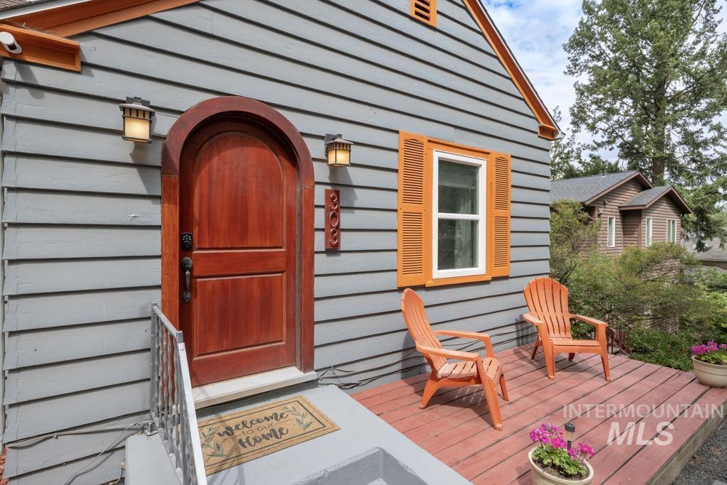Property Photo:  303/305 Jefferson St  ID 83843 