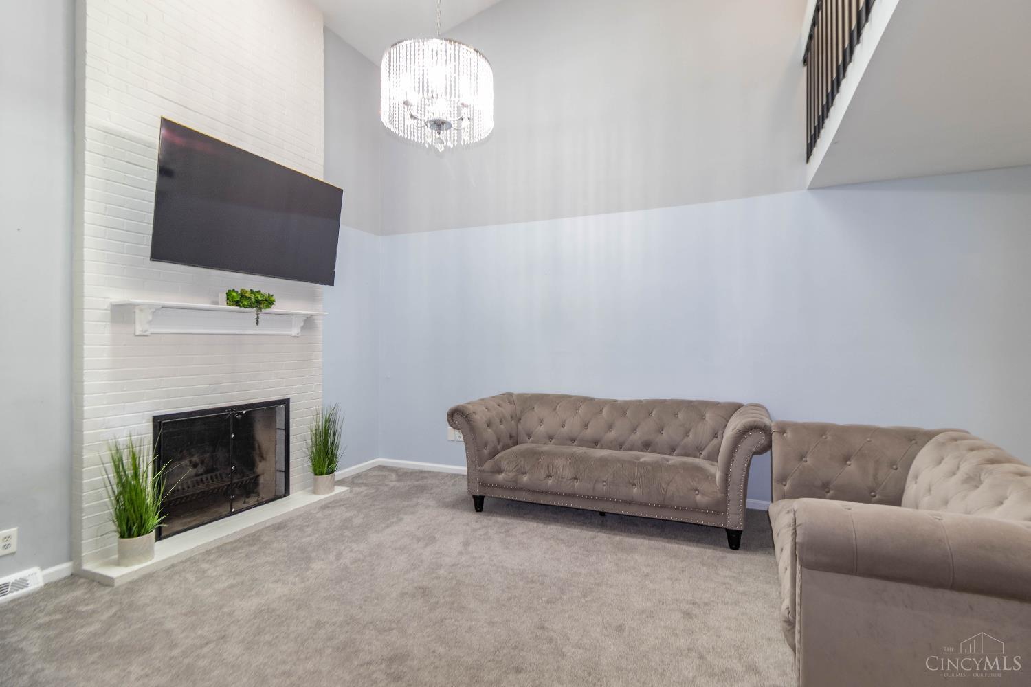 Property Photo: 1629 Cohasset Drive OH 45255