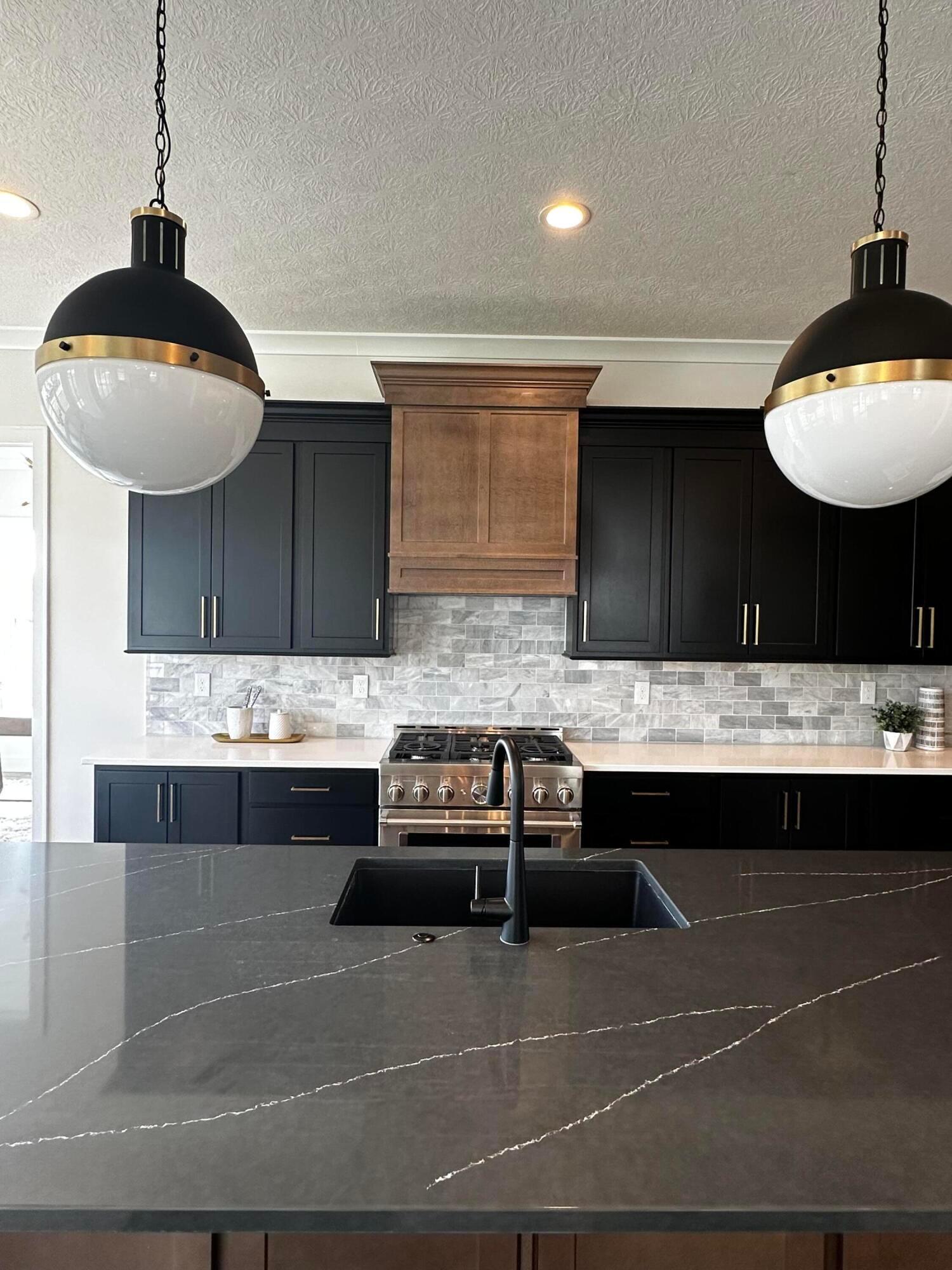 Property Photo:  3175 Briarwood Lane  OH 43035 