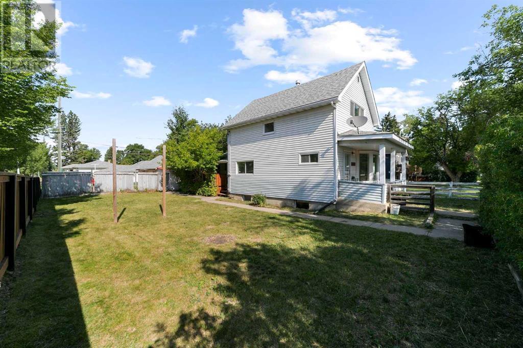 Property Photo:  5002 57 Street  AB T4V 2G2 