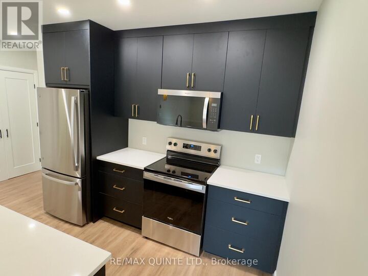 Property Photo: 330 Victoria Street 5 ON K0K 3J0