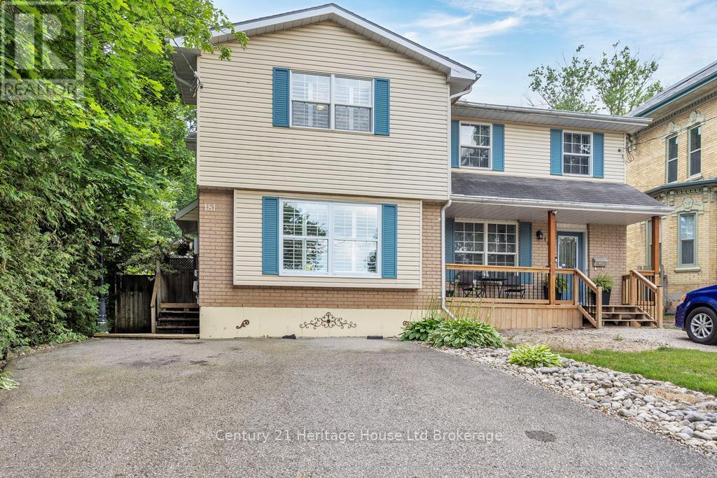 Property Photo:  181 Thames Street North  ON N5C 3E1 