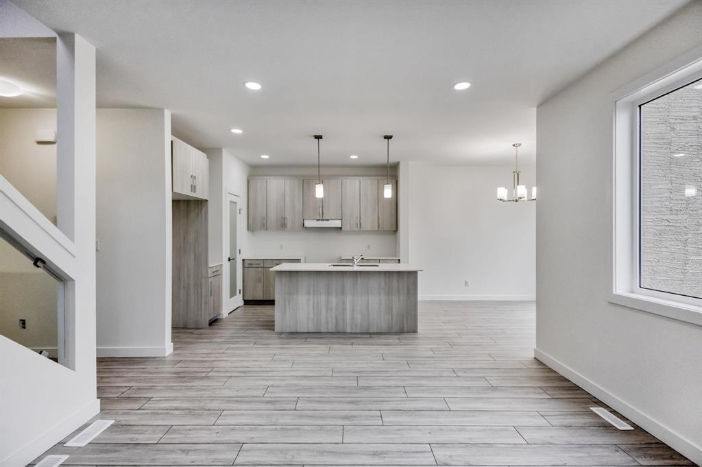 Property Photo: 31 Dewar Cove MB R2V 5J2