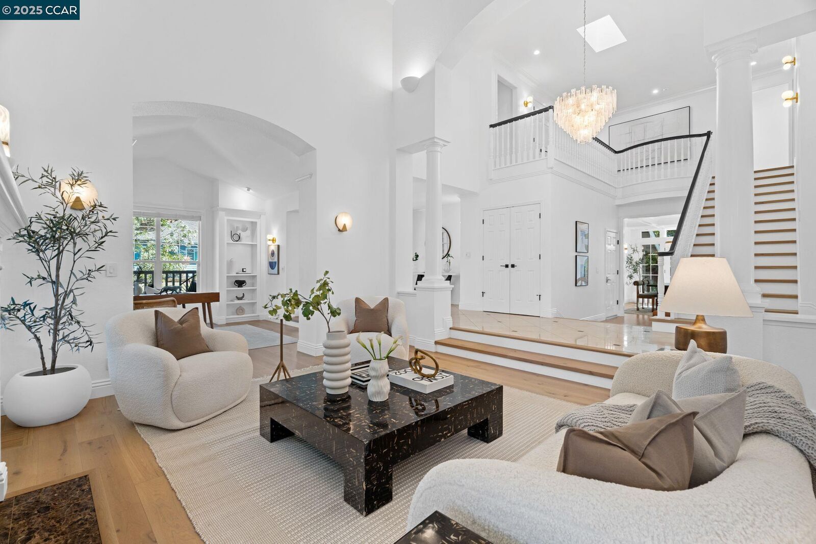 Property Photo: 107 Leafield Rd CA 94506
