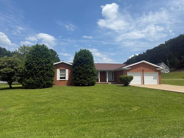 Property Photo:  515 Jasper Lane  KY 41240 